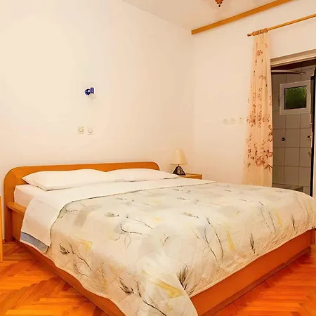 Apartment In Starigrad-Paklenica 6770 Apartament Starigrad Paklenica