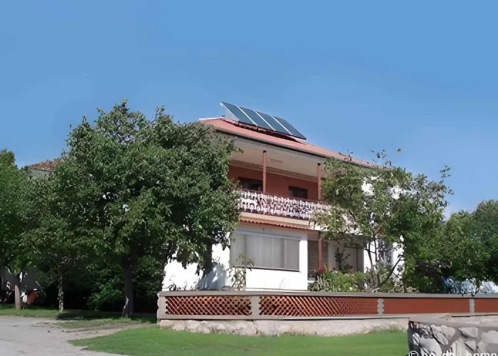 Apartment In Starigrad-Paklenica 6770 דירה סטאריגרד-פקלניצה