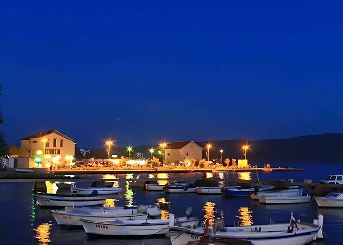 Apartment In Starigrad-Paklenica 6770